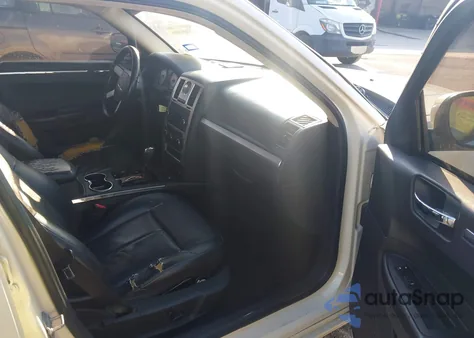 2008 Chrysler 300 Touring z USA, uszkodzony, nr VIN 2C3KA53G08H187795